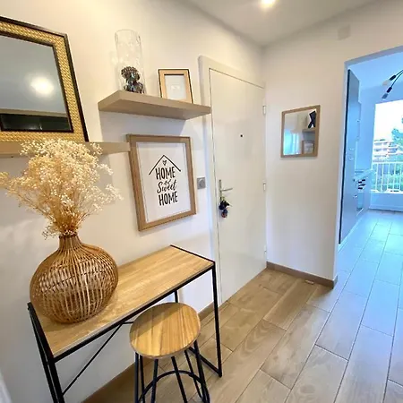 Magnifique 2 Piece 50 M² Avec Piscine 公寓